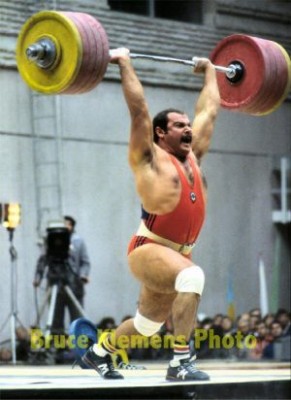 Stetsiuk Weightlifting - Anatoly Pisarenko (URSS) Uno de los hombres mas  fuertes de todos los tiempos, con 125kg de Peso corporal llegó levantar  265kg en Clean & Jerk. Según testigos oculares en